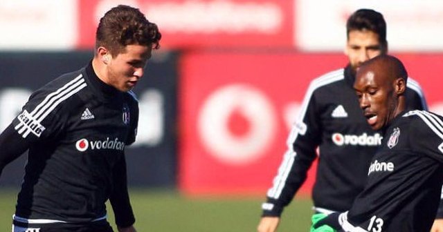 Beşiktaş&#039;tan Twente&#039;ye transfer oldu