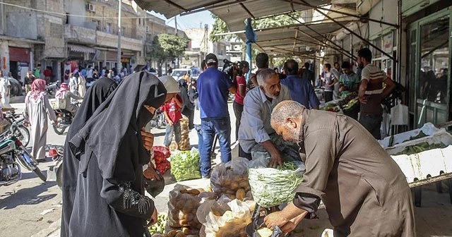Cerablus çarşısında bayram yoğunluğu
