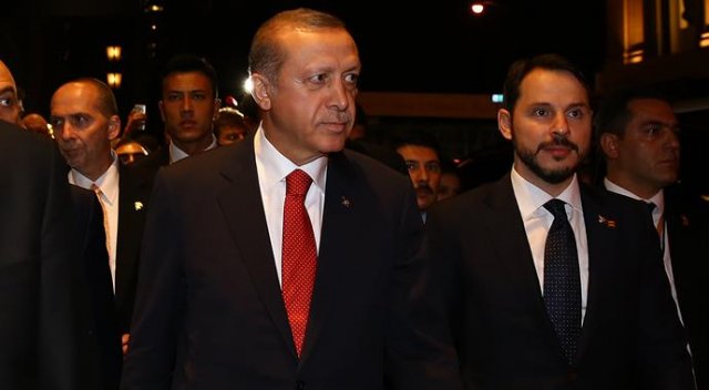 Cumhurbaşkanı Erdoğan SETA vakfının yemeğine katıldı