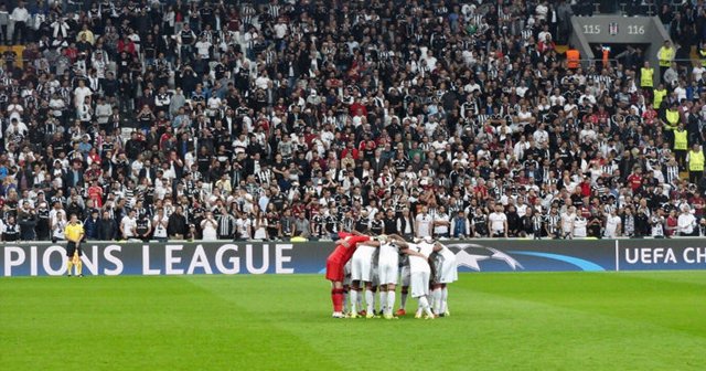 Dinamo Kiev&#039;den Beşiktaş taraftarına övgü