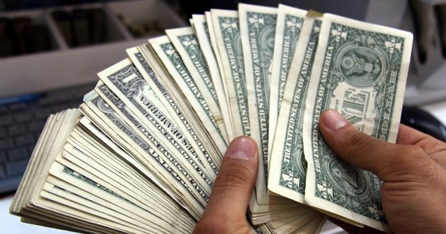 Dolar 2,9740 liradan, güne başladı