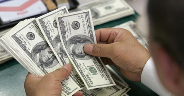 Dolar 3,0020 liradan güne başladı