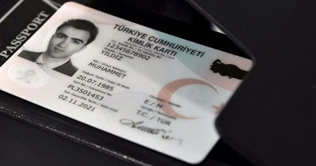 Elektronik kimliklere geçilecek tarih açıklandı