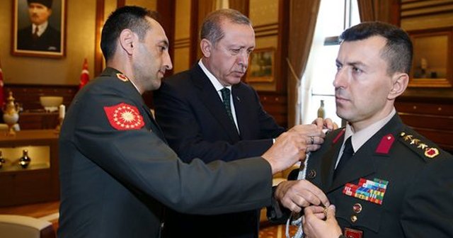 Erdoğan&#039;dan yaverine çakı testi