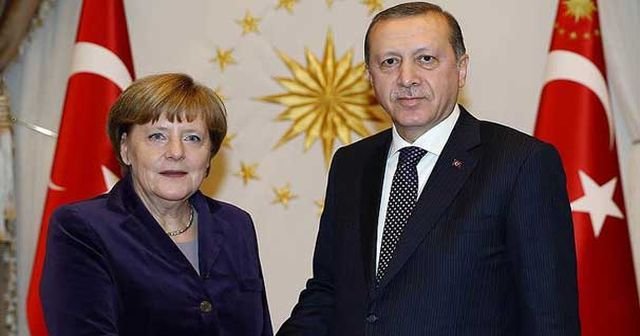 Erdoğan, Merkel&#039;le görüştü