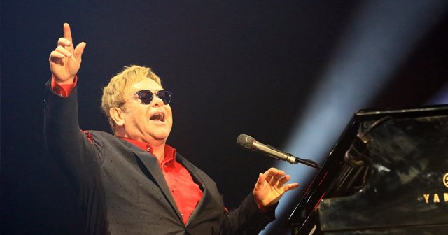 EXPO 2016 efsane isim Elton John’u ağırladı