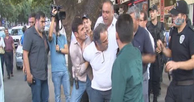 HDP&#039;lilerin açlık grevinde 8 gözaltı