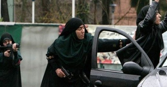 İran&#039;da kadın çevik kuvvet birimi kuruldu