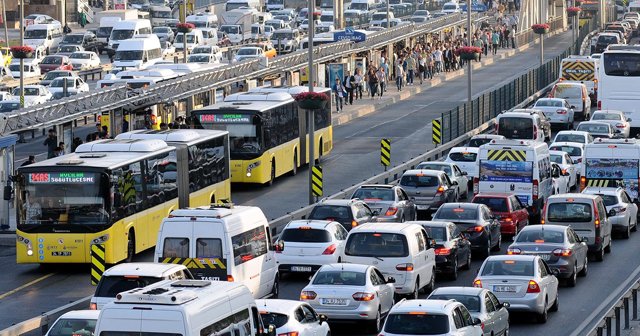 İstanbullular dikkat, İETT saatleri değişiyor