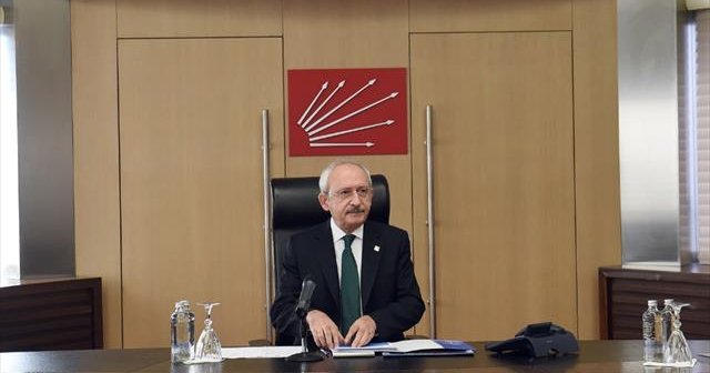 Kılıçdaroğlu açığa alınan öğretmenlere sahip çıktı