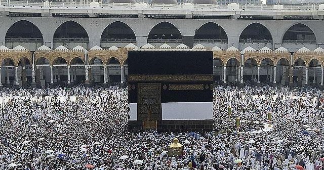 Kutsal topraklara ulaşan hacı adayları 1 milyonu aştı