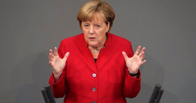 Merkel&#039;den çok konuşulacak Türkiye çıkışı