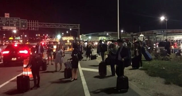New York'taki LaGuardia havalimanında bomba paniği