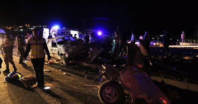 Şanlıurfa’da trafik kazası, 12 yaralı