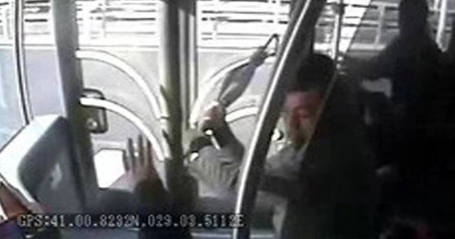 Şemsiyeli saldırgan adliyeye sevk edildi