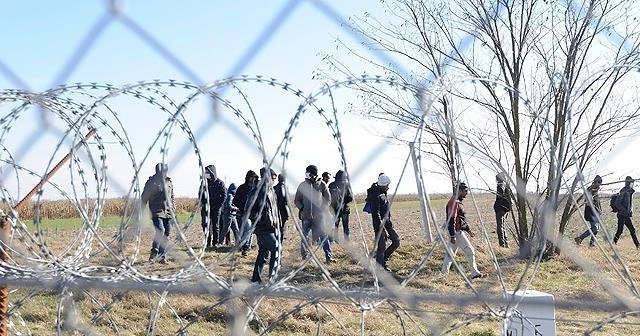 Sığınmacılara tekme atan kameraman yargılanacak