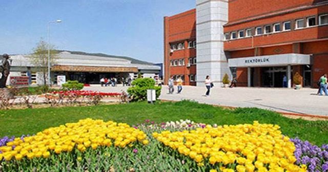 Süleyman Demirel Üniversitesi&#039;nde 450 kişi açığa alındı