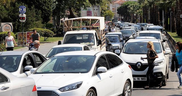 Tatilcilerin dönüş yolculuğu başladı