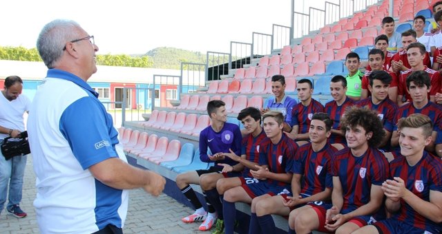 Tüm takımı kovdu, sizinle işim bitti!