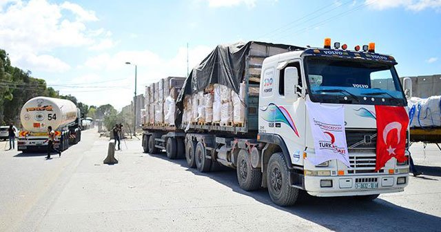 Türkiye'nin yardımları Gazze'ye ulaşmaya devam ediyor