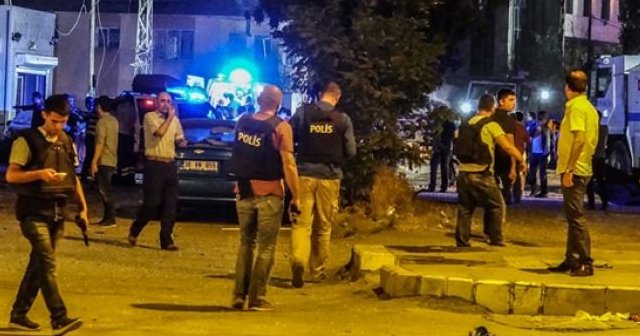 Van&#039;da polis kontrol noktasına saldırı