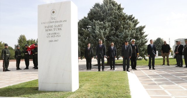 6. Cumhurbaşkanı Fahri Korutürk mezarı başında anıldı