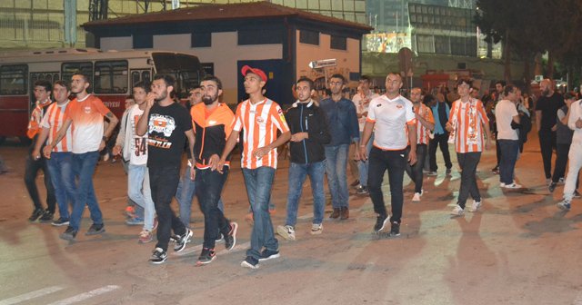 Adanaspor taraftarlarına TOMA&#039;lı müdahale