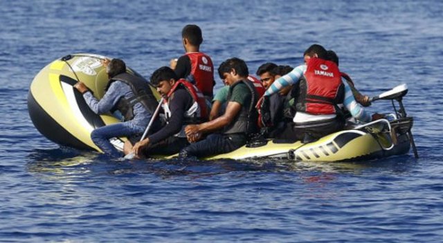 Akdeniz&#039;de 3 bin 300 göçmen kurtarıldı