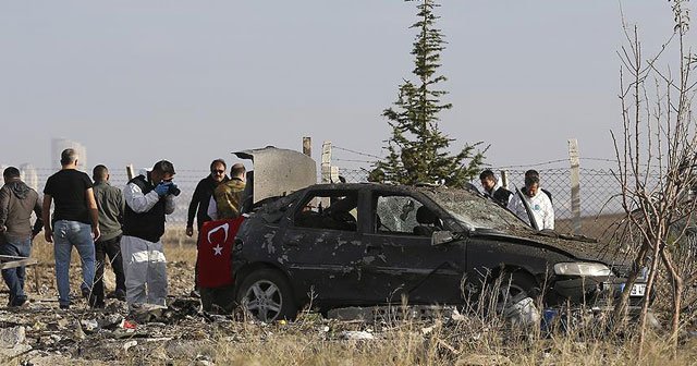 Ankara&#039;da iki canlı bomba operasyonda kendini patlattı