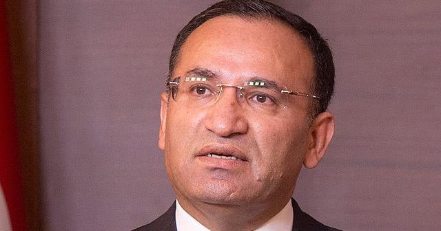 Bakan Bozdağ'dan partilere kritik çağrı