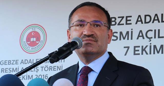 Bozdağ, &#039;İlk defa Türk yargısı FETÖ&#039;nün köpeklerine teslim olmadı&#039;