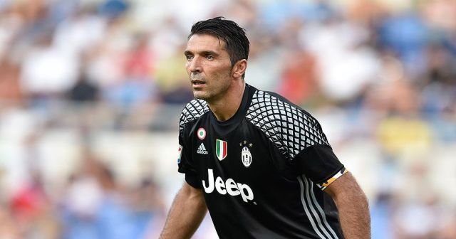 Buffon&#039;a &#039;Altın Ayak&#039; ödülü