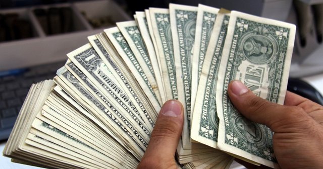 Dolar 3,0630 liradan güne başladı