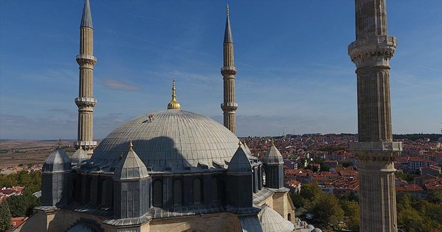 Edirne&#039;de tarihi yapıların kurşunları yenileniyor