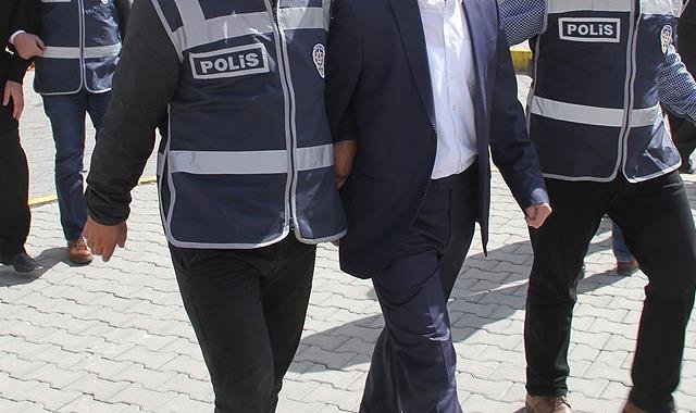 FETÖ operasyonunda 12 gözaltı