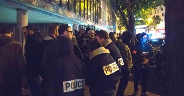 Fransız polisi, kendilerine yönelik şiddeti protesto etti