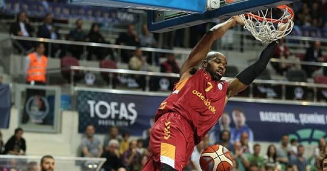 Galatasaray son saniye basketiyle galip