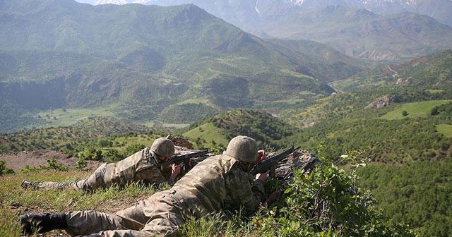 Hakkari ve Siirt'te 4 terörist etkisiz hale getirildi