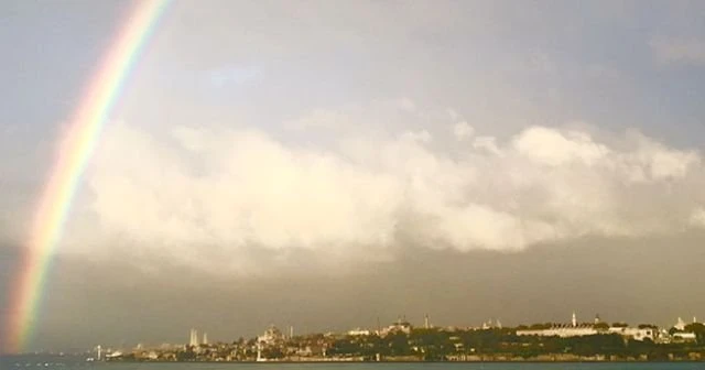 İstanbul'a gökkuşağı sürprizi