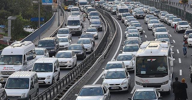 İstanbul&#039;da trafiğe kapatılacak yollar