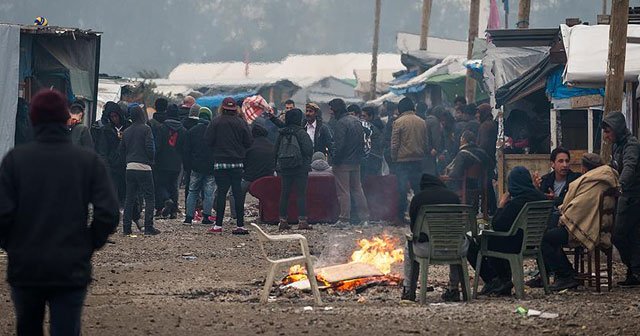 Jungle sığınmacı kampında tahliye devam ediyor