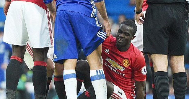 Manchester United&#039;a Bailly&#039;den kötü haber