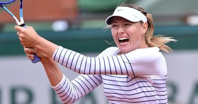 Maria Sharapova korta çıktı