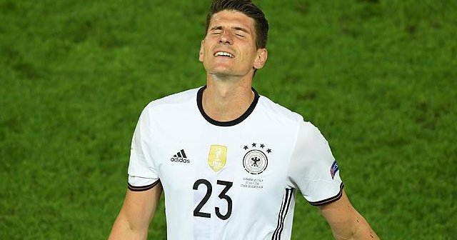 Mario Gomez milli maçlarda forma giyemeyecek