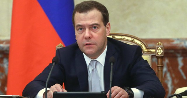 Medvedev’in katıldığı toplantıda patlama sesleri