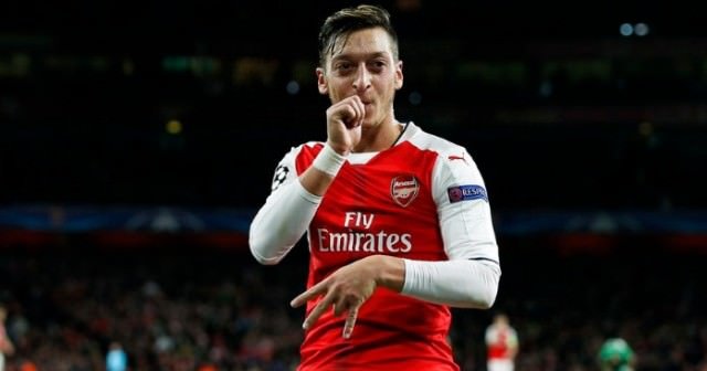 Mesut coştu, Arsenal attıkça attı