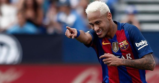 Neymar 2021&#039;e kadar Barcelona&#039;da