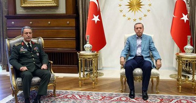 Putin ile görüşme öncesi Erdoğan ve Akar, Mabeyn Köşkü&#039;nde