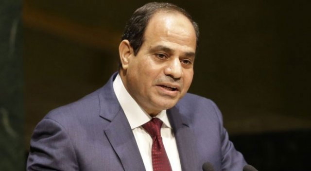 Sisi, askeri üs iddialarını yalanladı