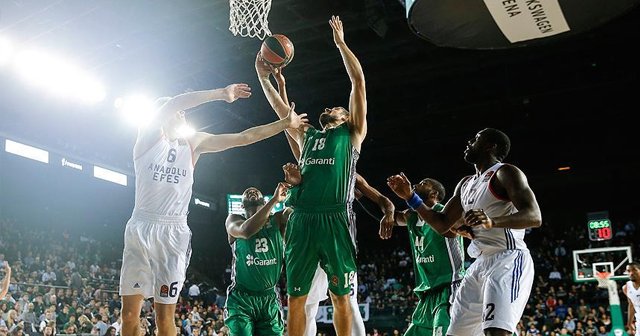 Türk derbisi Anadolu Efes'in oldu